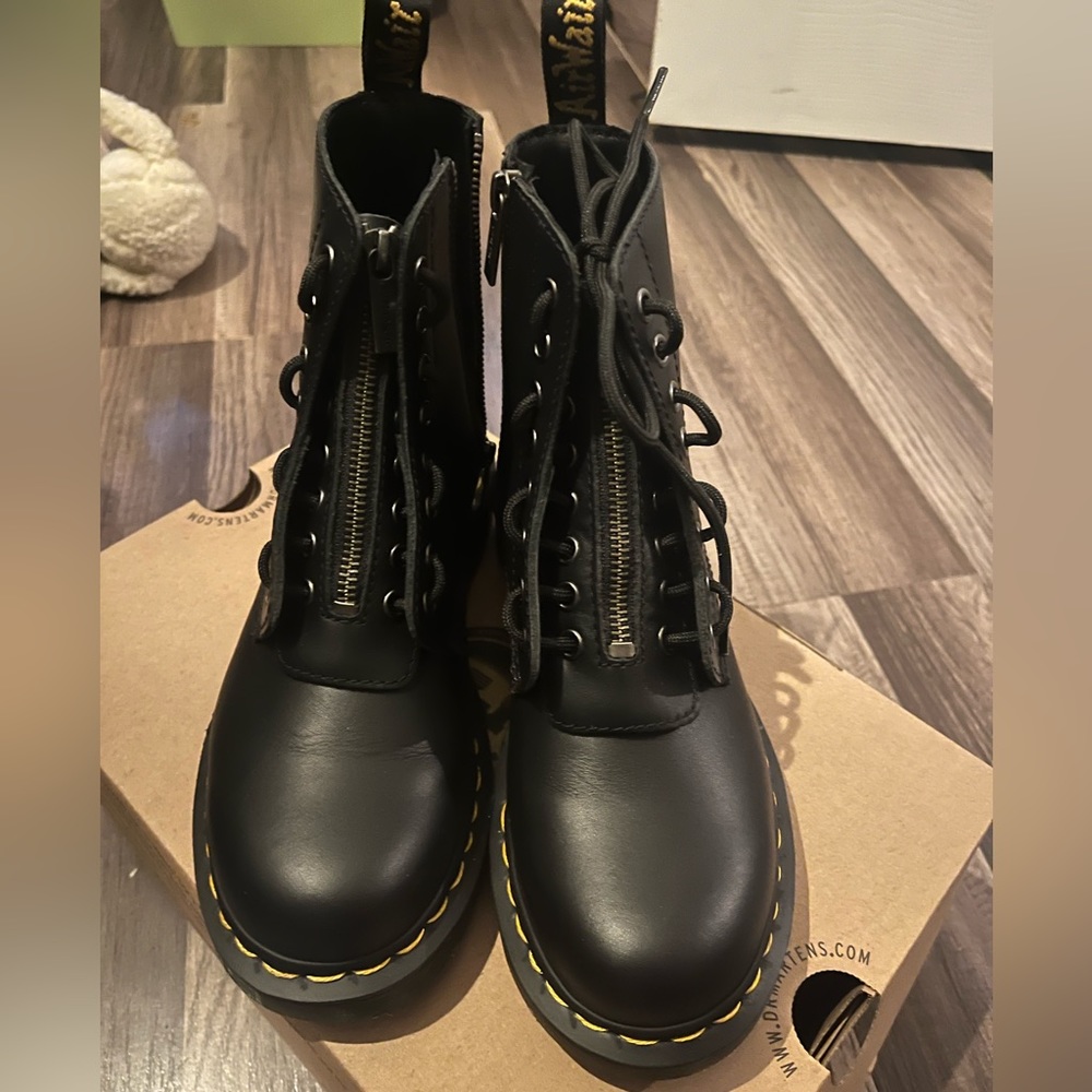 Dr Marten Pascal Nappa boots